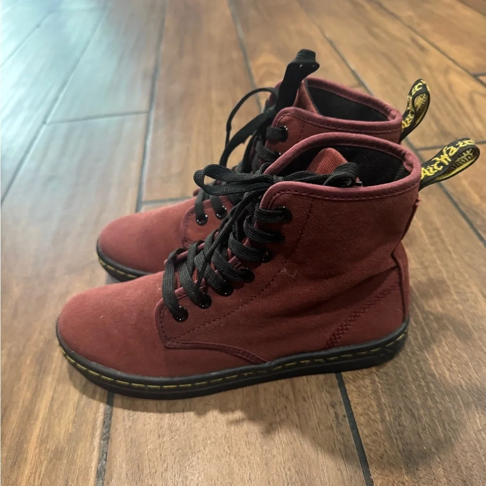 Dr. Martens Shoreditch Canvas Shoes Boots Air-Wair Maroon Red Women's Size 5